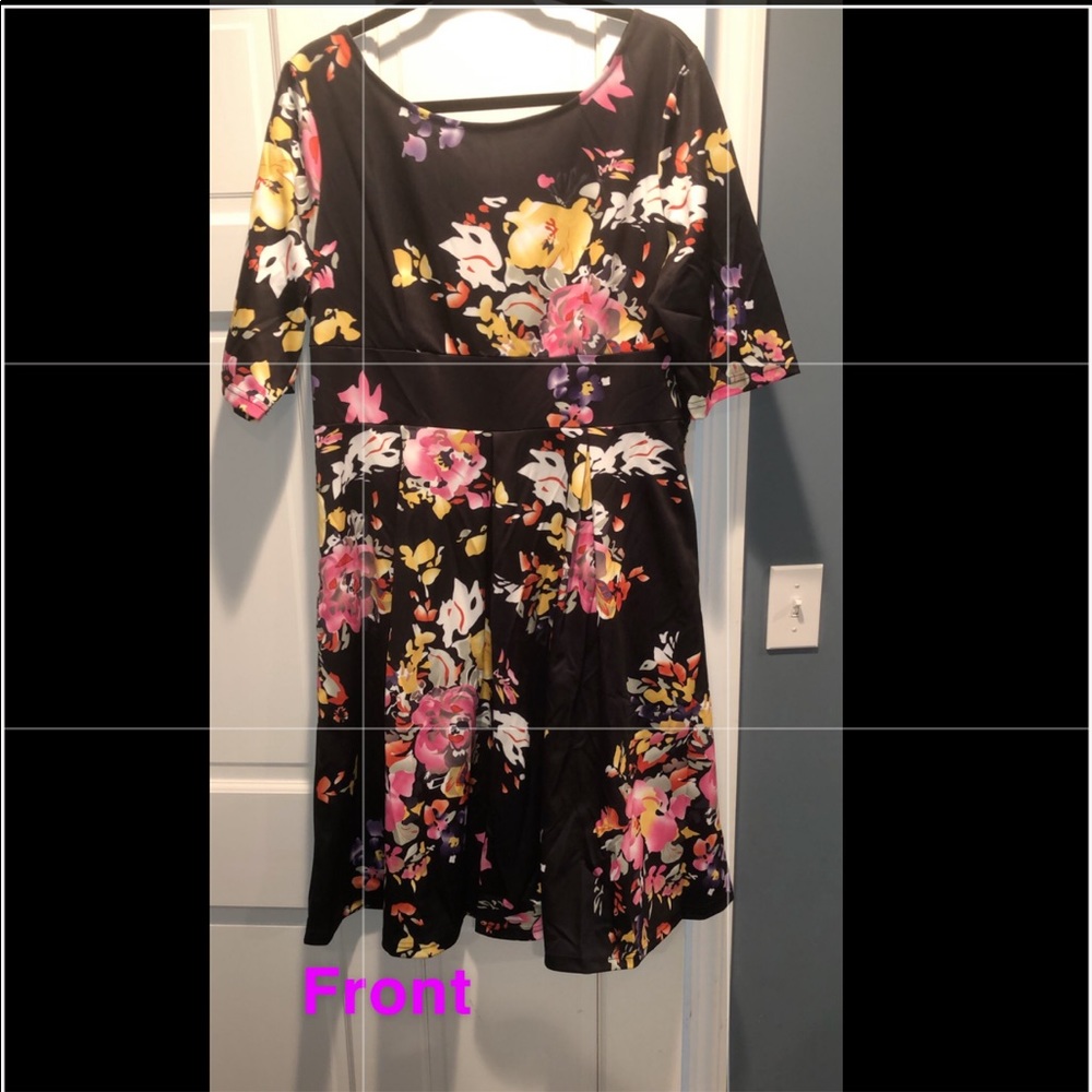 Dress - Picture 3 of 4